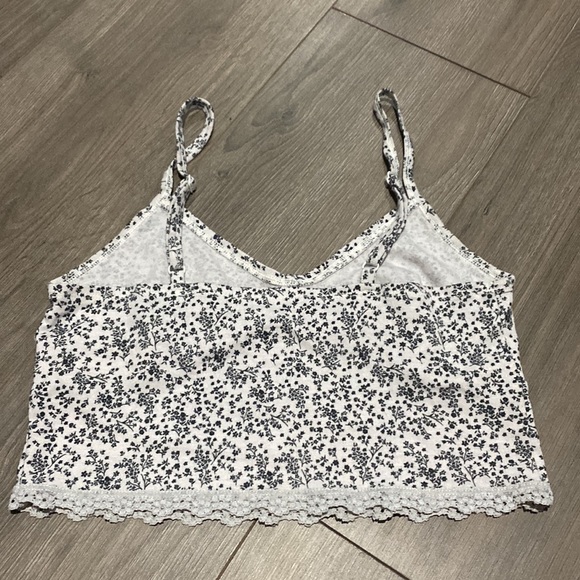 American Eagle. cropped tank top - Picture 2 of 7